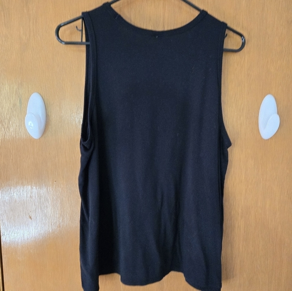 Black Sleeveless Women's Top - Picture 3 of 3